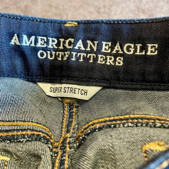 American Eagle Super Stretch Artist Crop Dark Wash Jeans. Size 6 - Picture 2 of 10